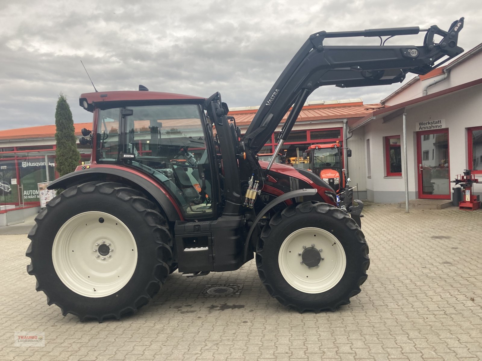 Traktor del tipo Valtra G 125 Versu m. FL, Neumaschine In Mainburg/Wambach (Immagine 8)