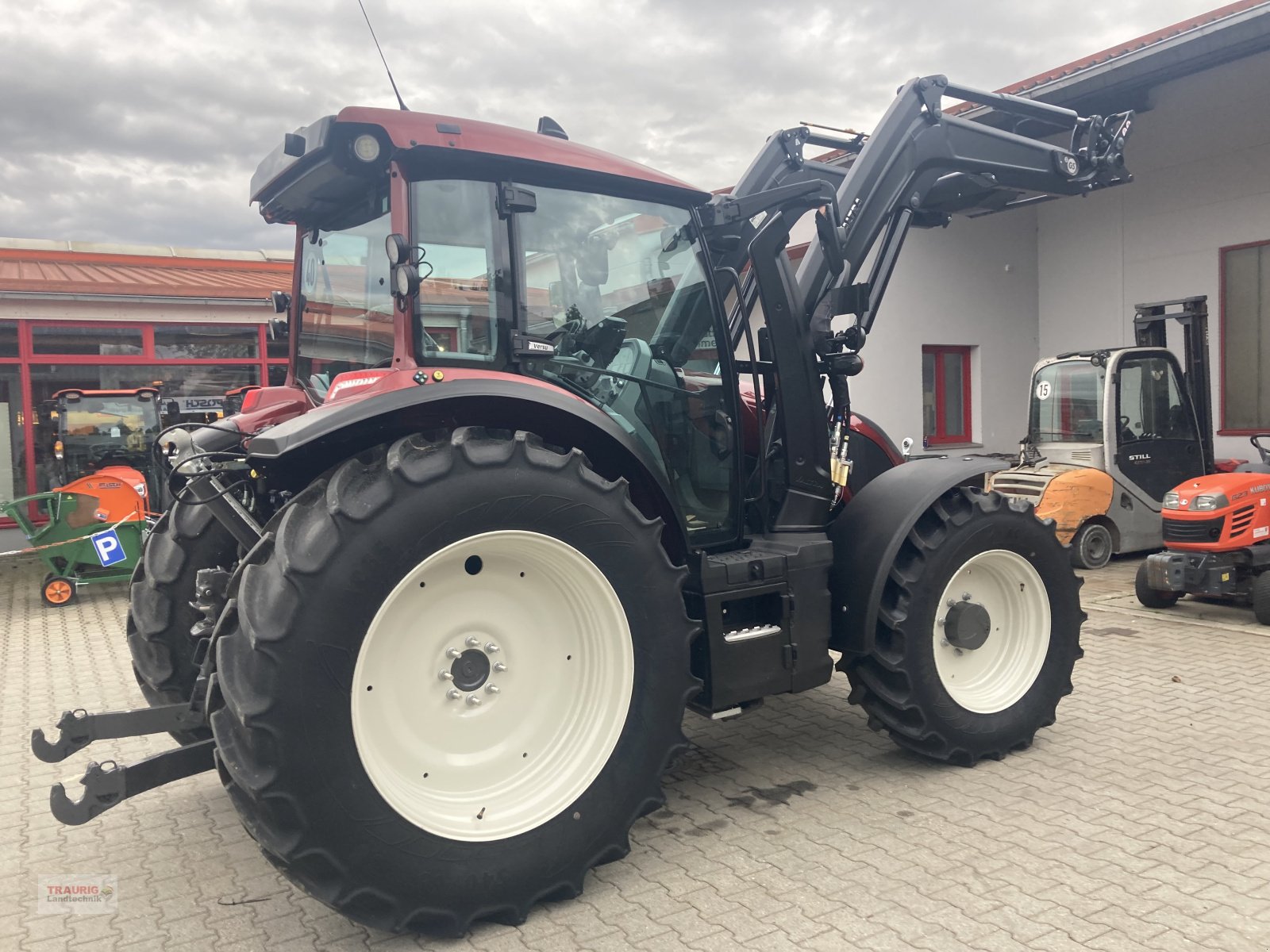 Traktor du type Valtra G 125 Versu m. FL, Neumaschine en Mainburg/Wambach (Photo 10)