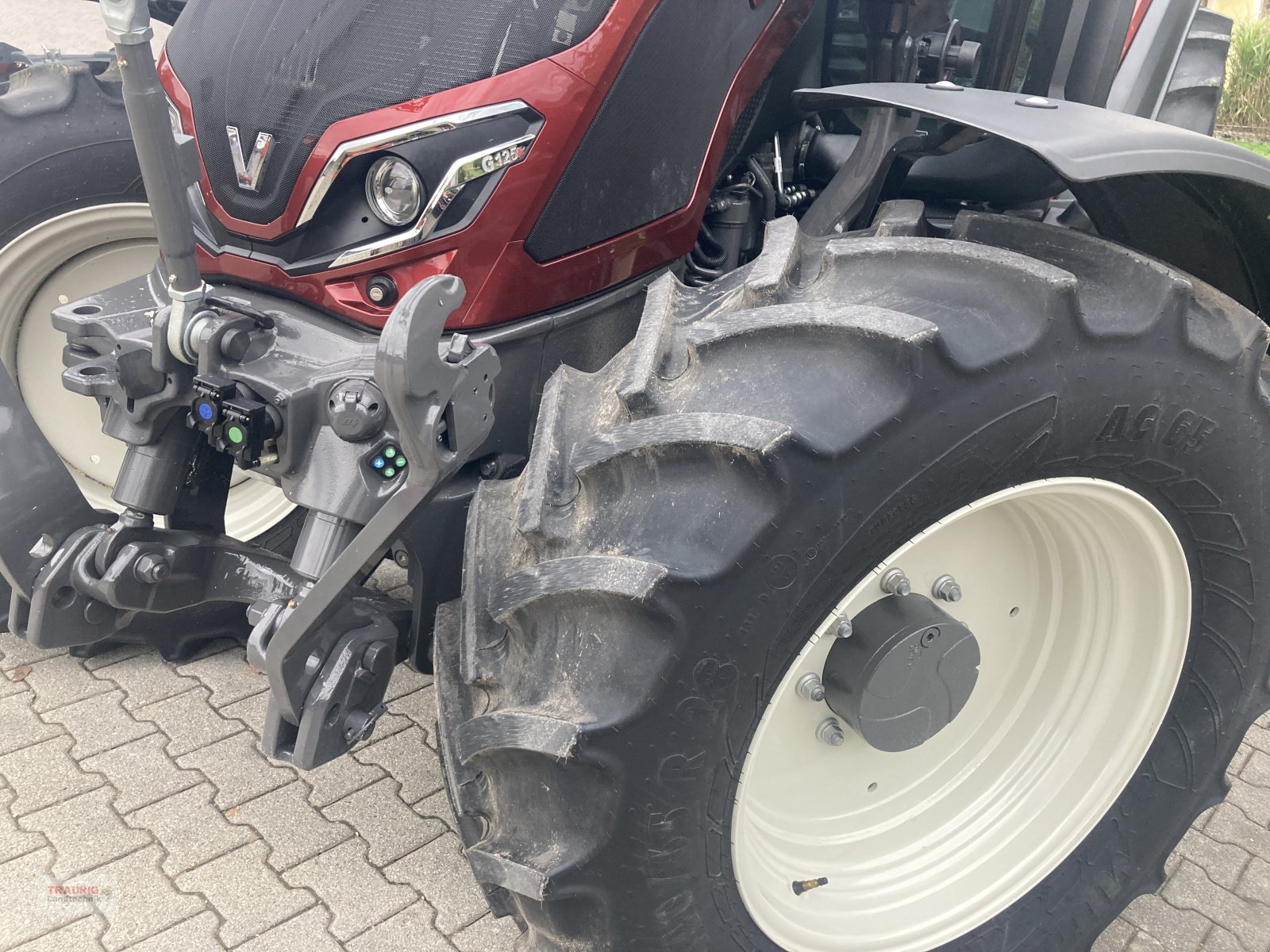 Traktor van het type Valtra G 125 Versu m. FL, Neumaschine in Mainburg/Wambach (Foto 21)