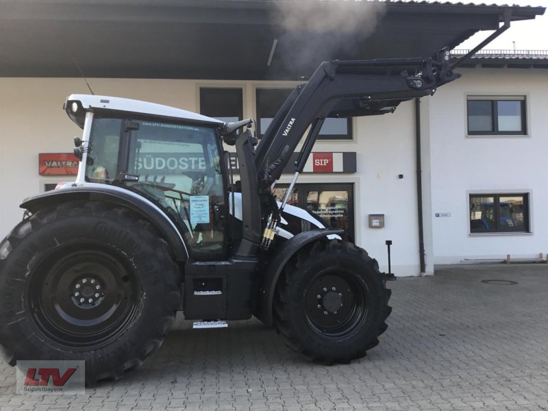 Traktor des Typs Valtra G 125e A FL, Neumaschine in Eggenfelden (Bild 1)