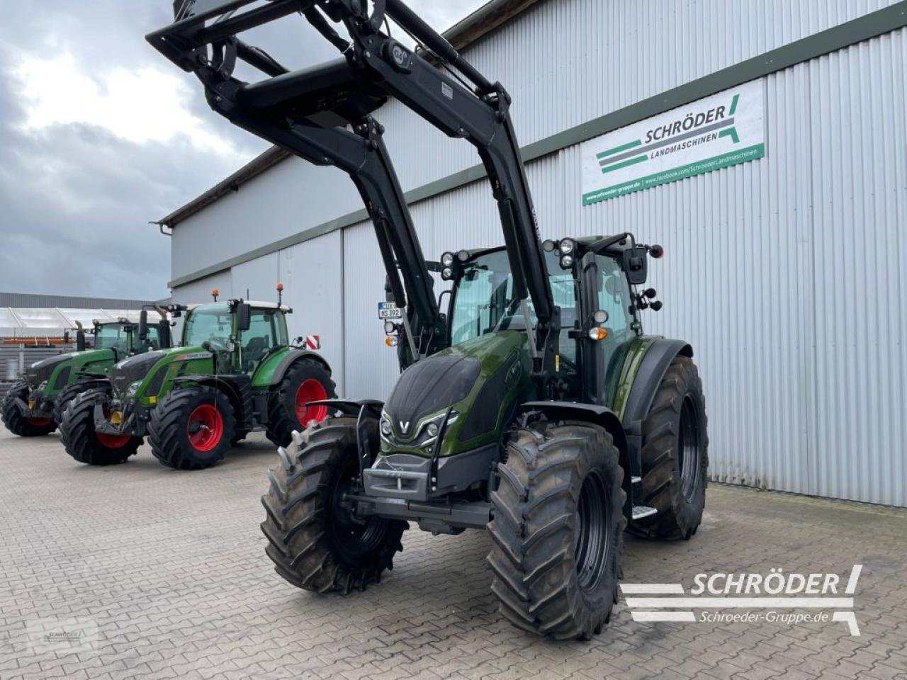 Traktor van het type Valtra G 135 A, Neumaschine in Hemmoor (Foto 5)