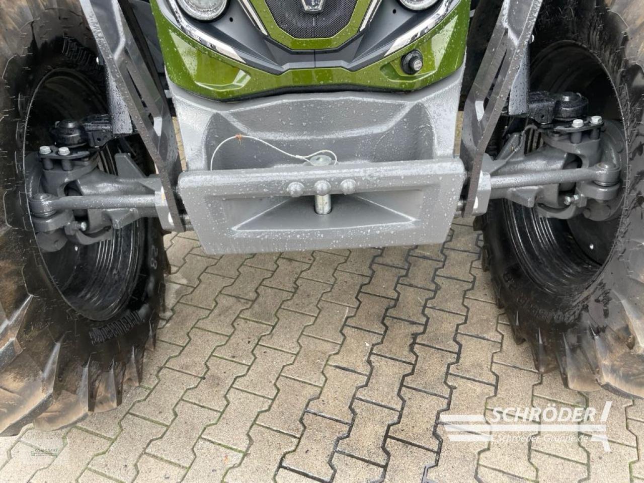 Traktor van het type Valtra G 135 A, Neumaschine in Hemmoor (Foto 8)