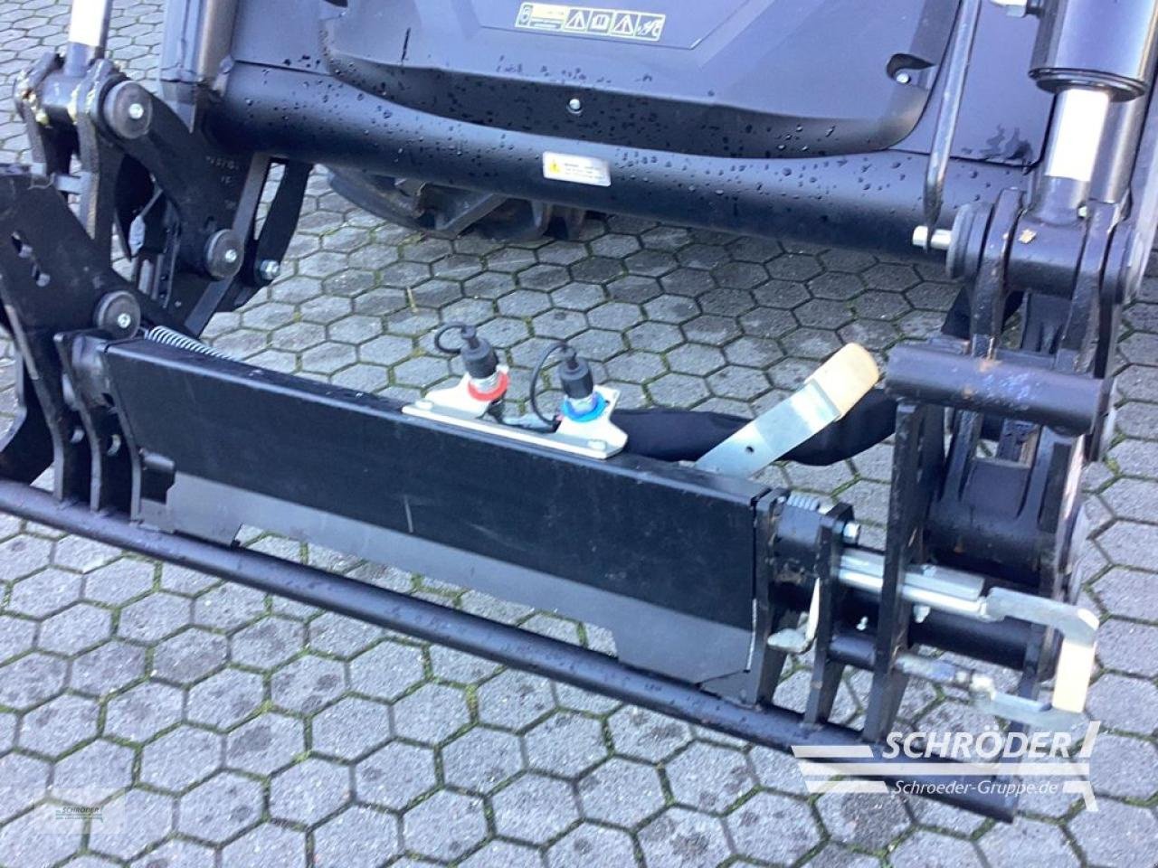 Traktor tip Valtra G 135 A, Neumaschine in Norden (Poză 19)