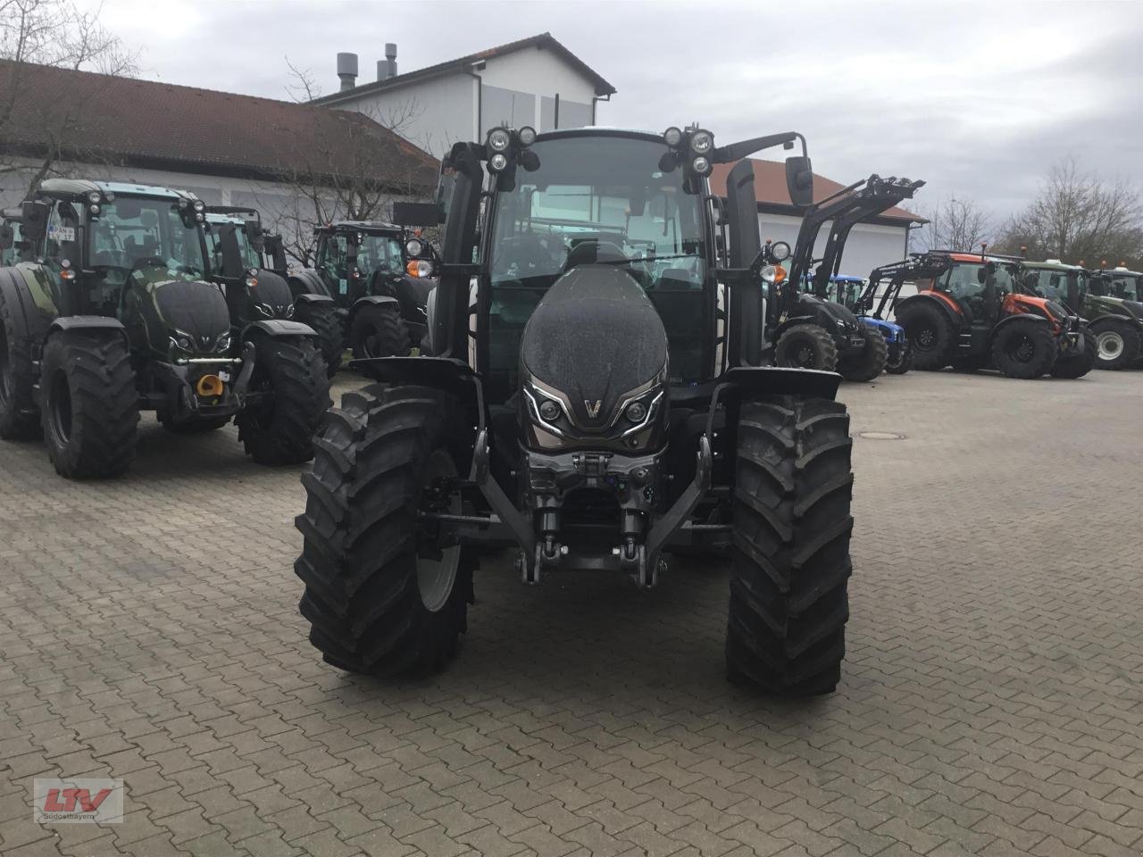 Traktor typu Valtra G 135 V [FL], Neumaschine v Eggenfelden (Obrázok 4)