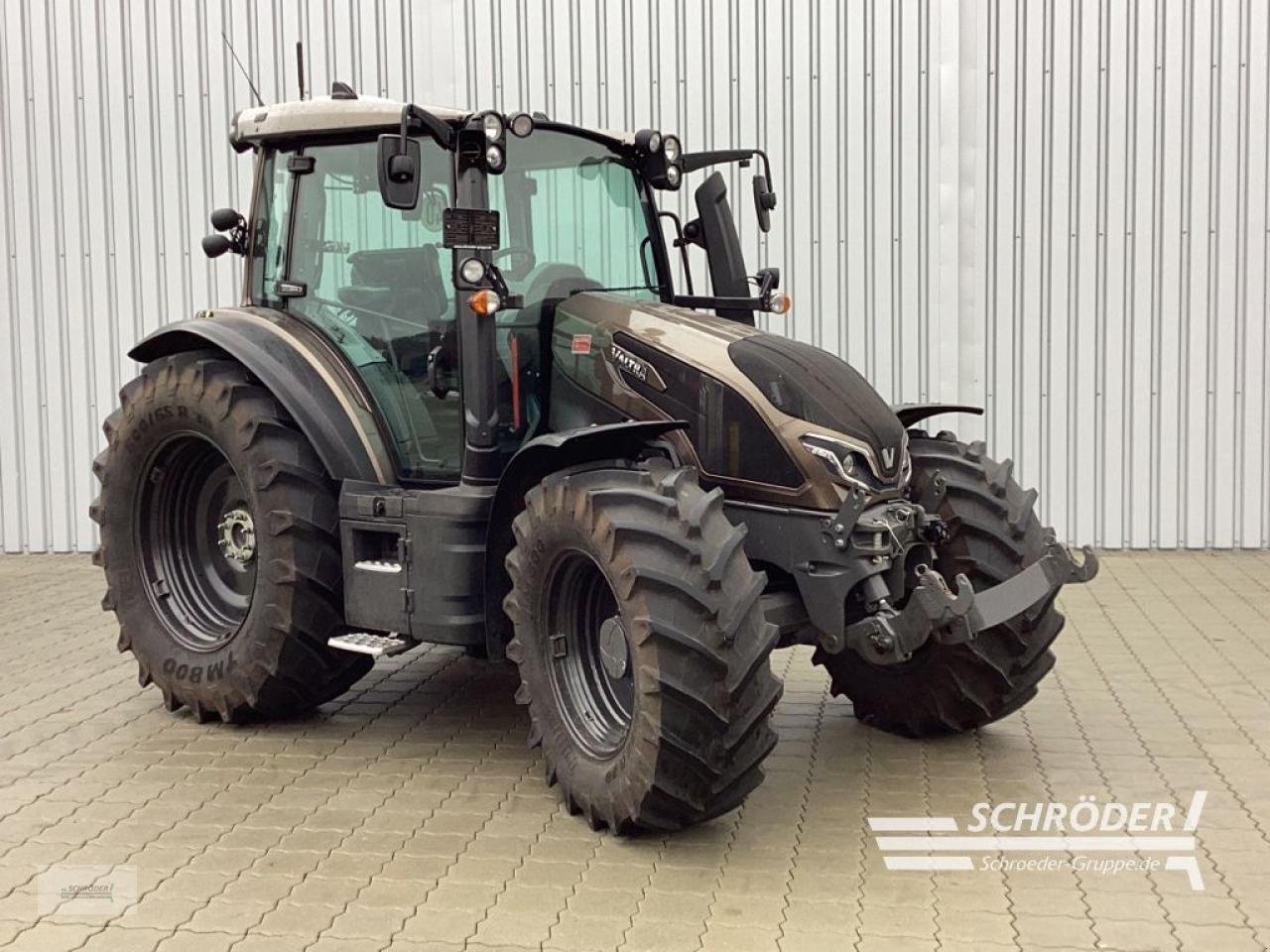 Traktor του τύπου Valtra G 135 V, Neumaschine σε Wildeshausen (Φωτογραφία 1)