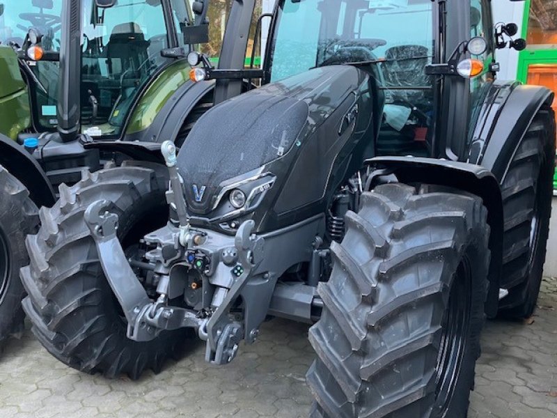 Traktor типа Valtra G 135A, Gebrauchtmaschine в Preetz (Фотография 1)