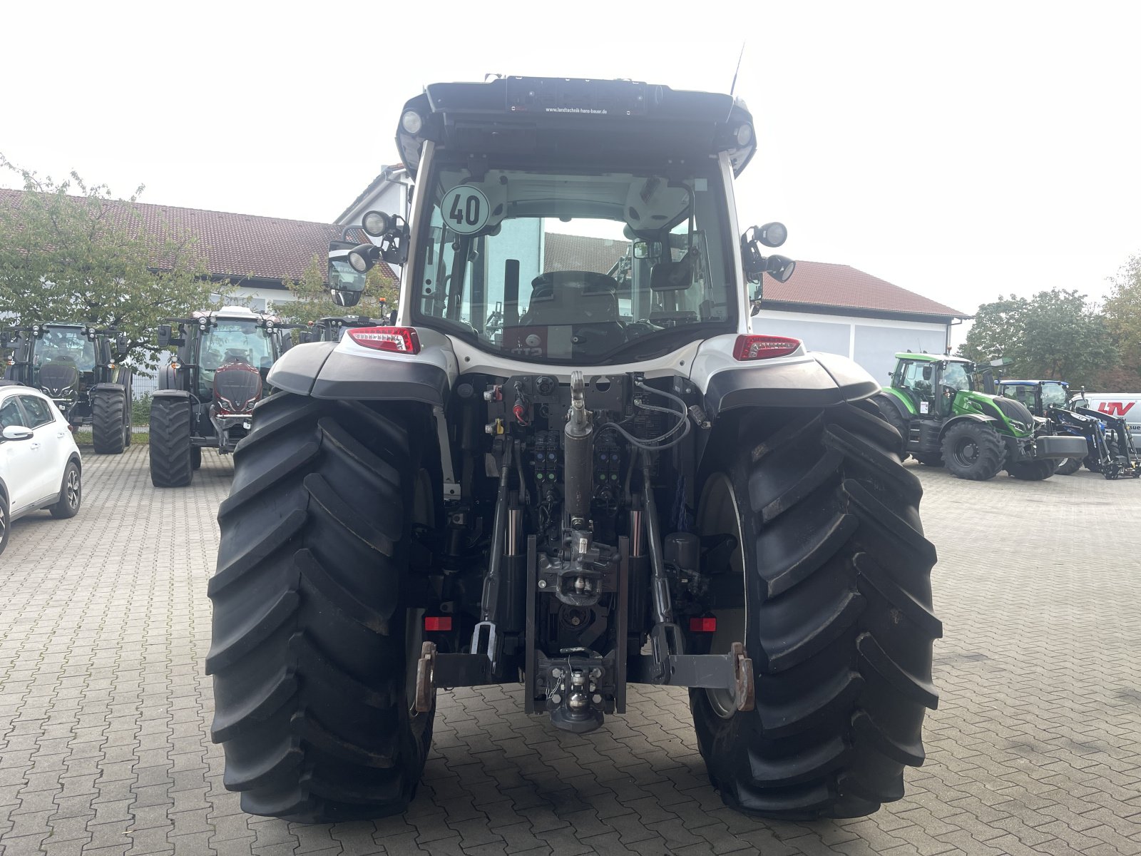 Traktor типа Valtra G105 V, Gebrauchtmaschine в Deggendorf (Фотография 4)