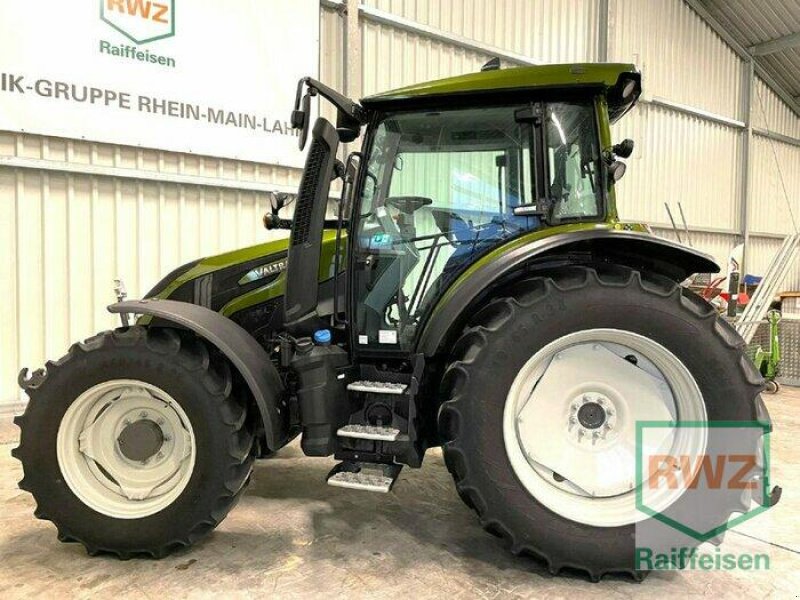 Traktor typu Valtra G105 Versu, Gebrauchtmaschine w Wölfersheim-Berstadt (Zdjęcie 2)