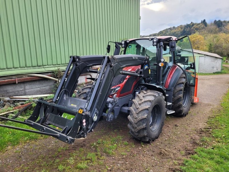 Traktor of the type Valtra G105, Gebrauchtmaschine in JOZE (Picture 1)