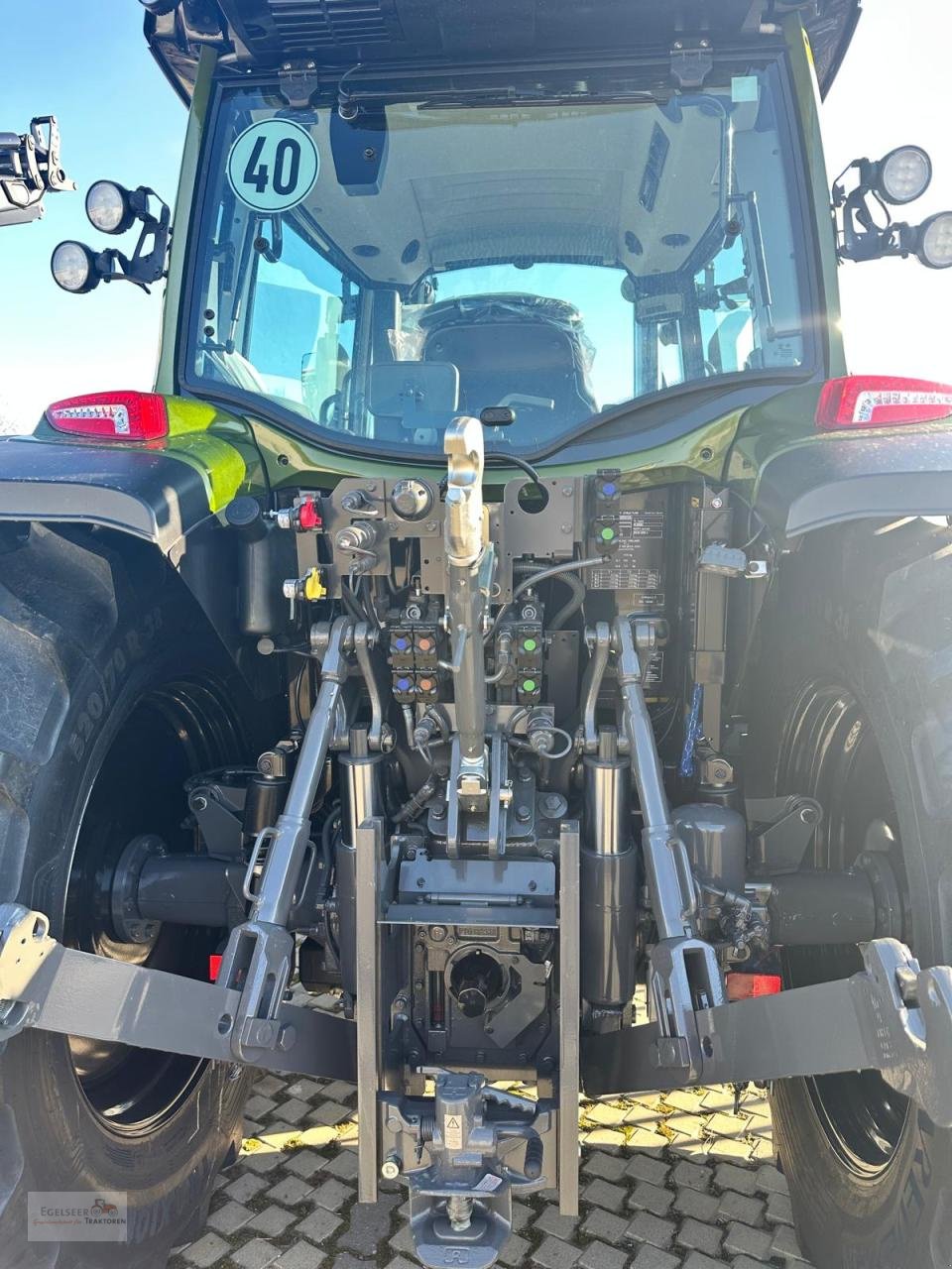 Traktor des Typs Valtra G105A, Neumaschine in Fürth / Burgfarrnbach (Bild 3)