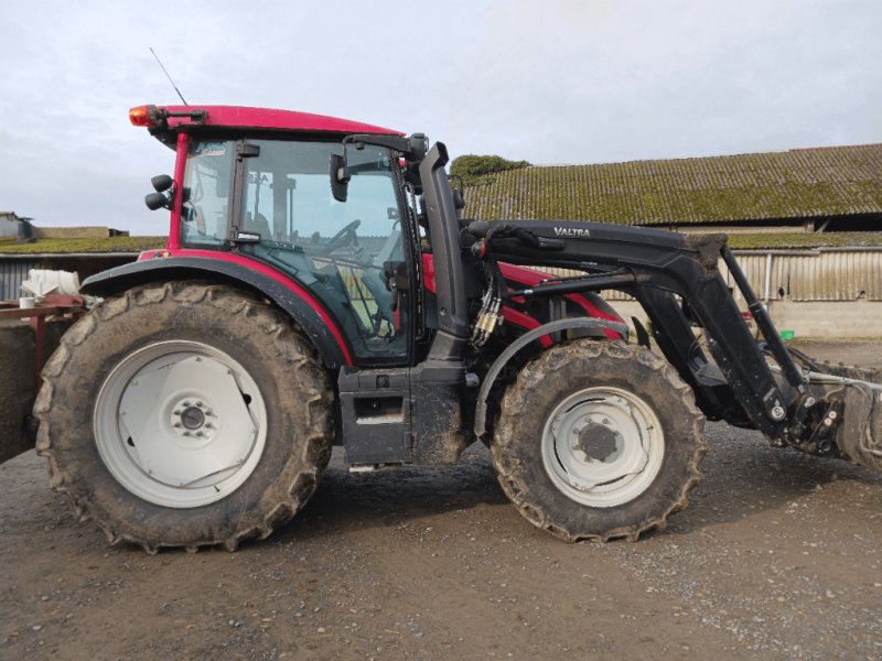 Traktor van het type Valtra G105H, Gebrauchtmaschine in SAINT JAMES (Foto 1)