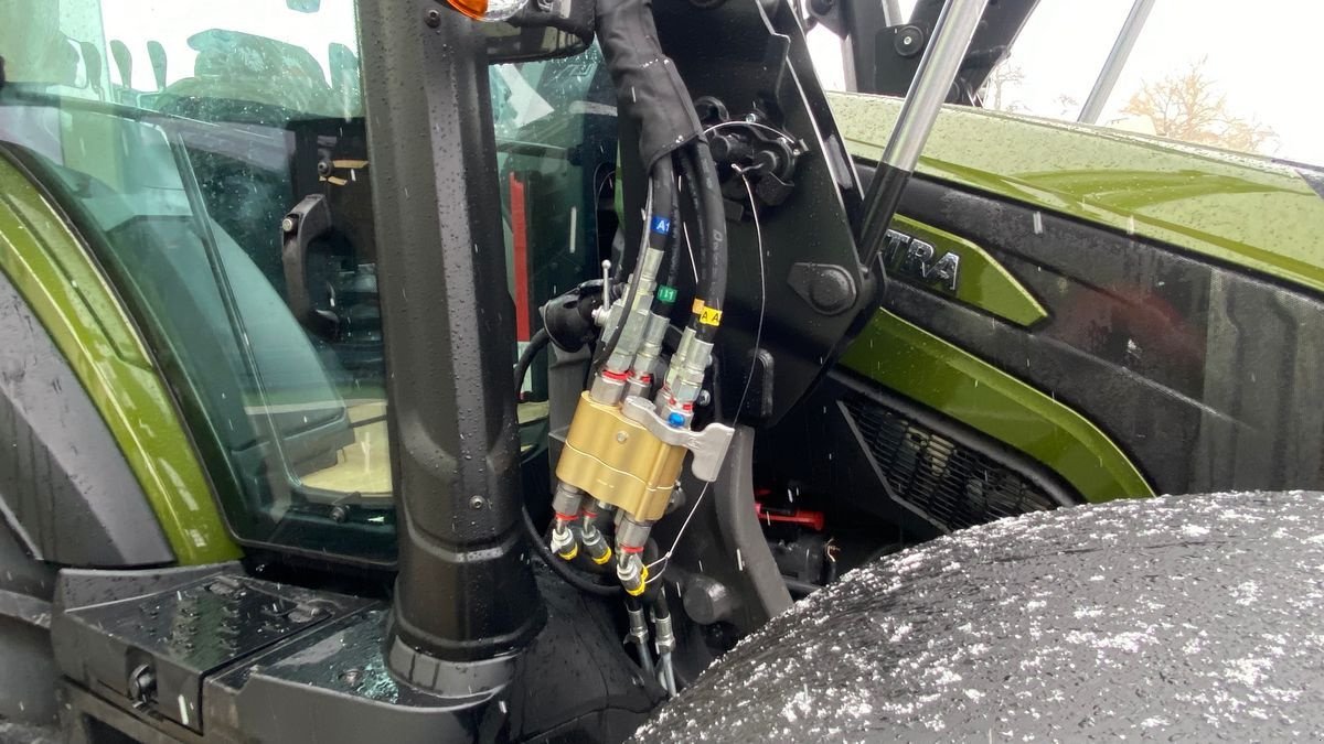 Traktor van het type Valtra G115 Actice Edition Austria Miettraktor, Mietmaschine in Hürm (Foto 7)