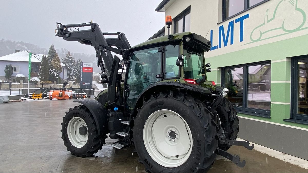 Traktor типа Valtra G115 Actice Edition Austria, Gebrauchtmaschine в Hürm (Фотография 10)