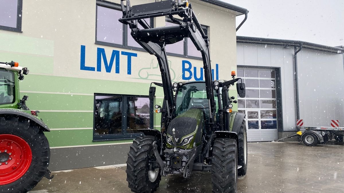 Traktor типа Valtra G115 Actice Edition Austria, Gebrauchtmaschine в Hürm (Фотография 3)