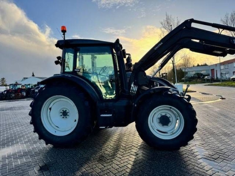 Traktor of the type Valtra G115 hitech, 1625 uur, G4 voorlader!, Gebrauchtmaschine in Marknesse (Picture 7)