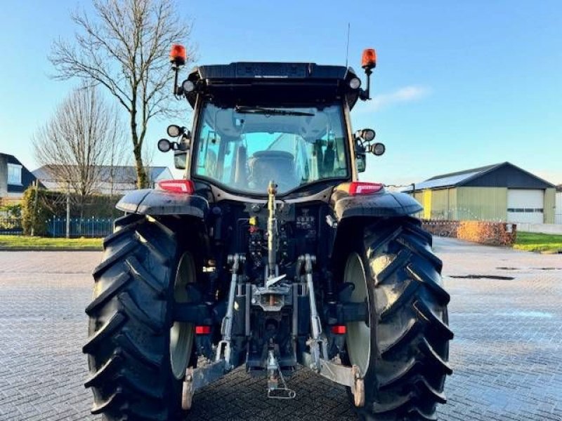 Traktor of the type Valtra G115 hitech, 1625 uur, G4 voorlader!, Gebrauchtmaschine in Marknesse (Picture 8)