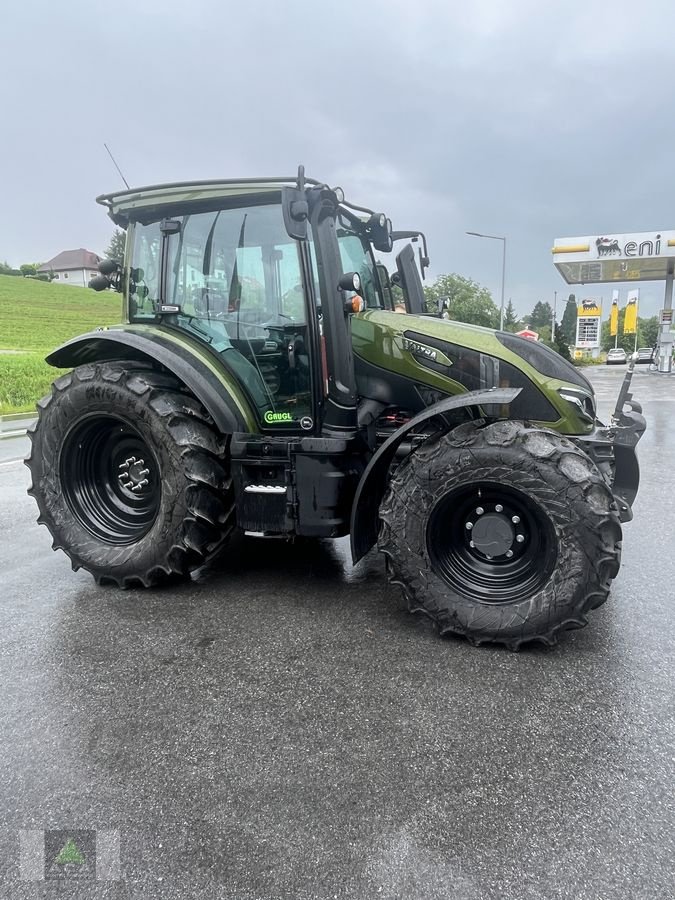 Traktor tip Valtra G115 HITECH, Gebrauchtmaschine in Markt Hartmannsdorf (Poză 9)