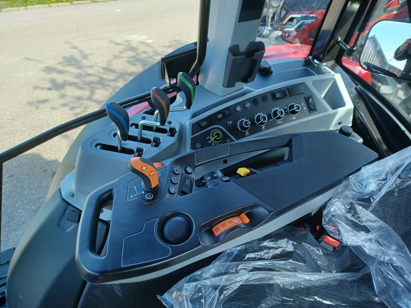 Traktor typu Valtra G125 A, Neumaschine w Uffenheim (Zdjęcie 4)