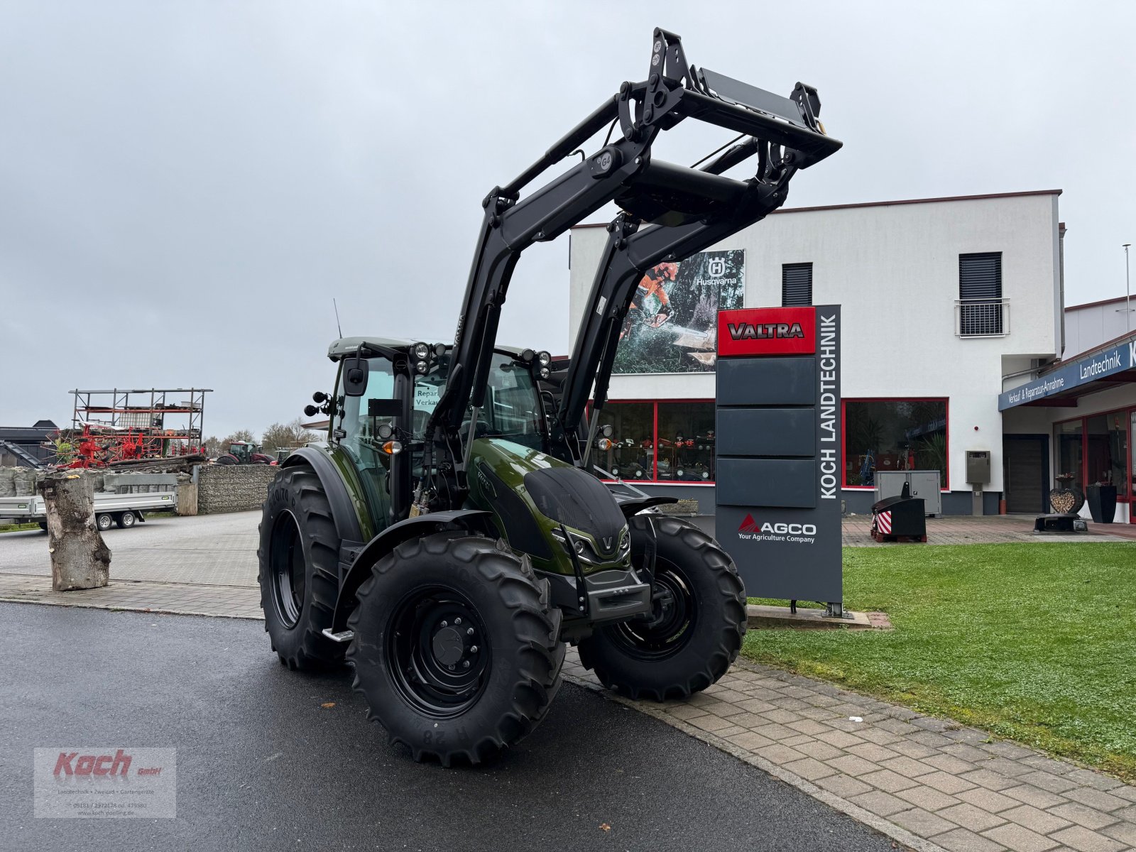 Traktor des Typs Valtra G125 A, Neumaschine in Neumarkt / Pölling (Bild 1)