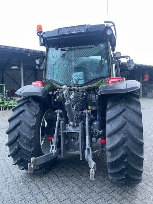 Traktor of the type Valtra G125 Active met kruipbak, Gebrauchtmaschine in Roermond (Picture 7)