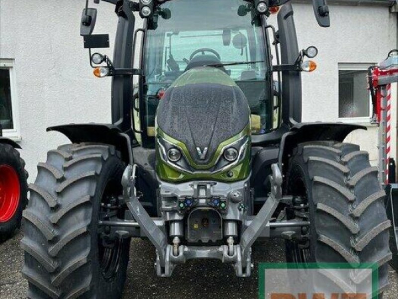 Traktor του τύπου Valtra G125 eA, Neumaschine σε Herxheim (Φωτογραφία 1)