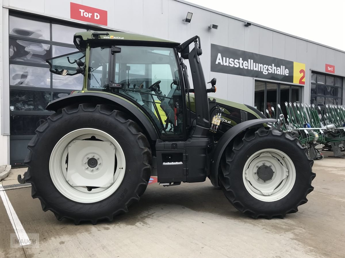 Traktor of the type Valtra G125 ECO ACTIVE, Neumaschine in Burgkirchen (Picture 12)