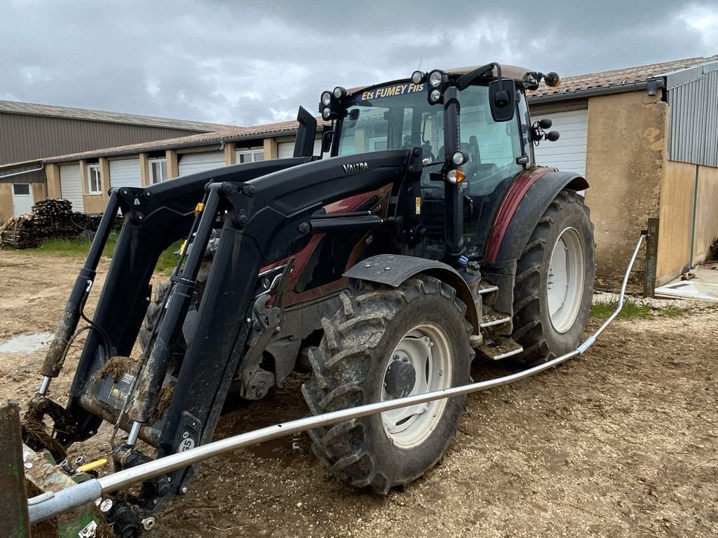 Traktor typu Valtra G125, Gebrauchtmaschine v CHEMAUDIN ET VAUX (Obrázek 2)