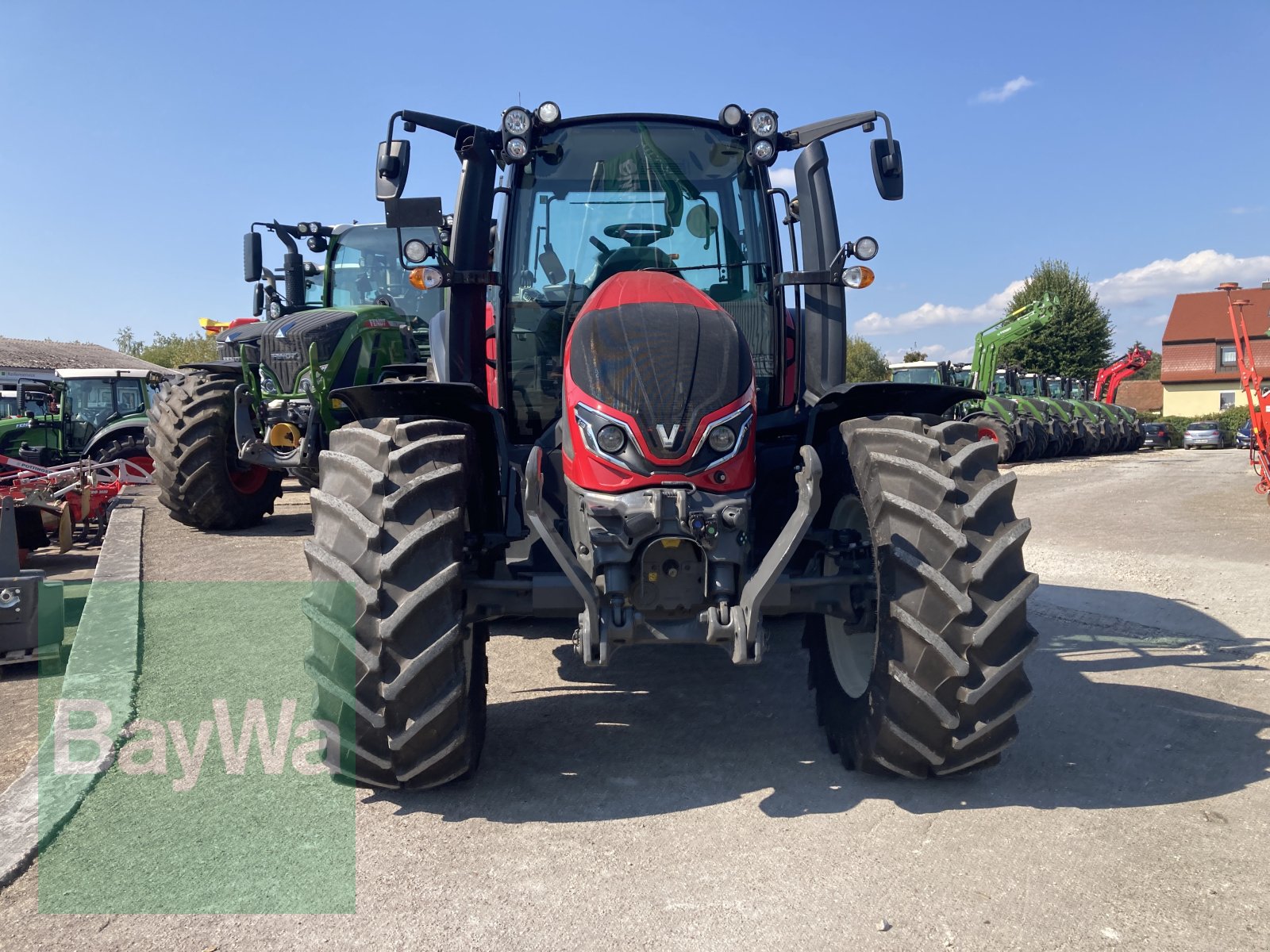 Traktor des Typs Valtra G125, Gebrauchtmaschine in Dinkelsbühl (Bild 3)