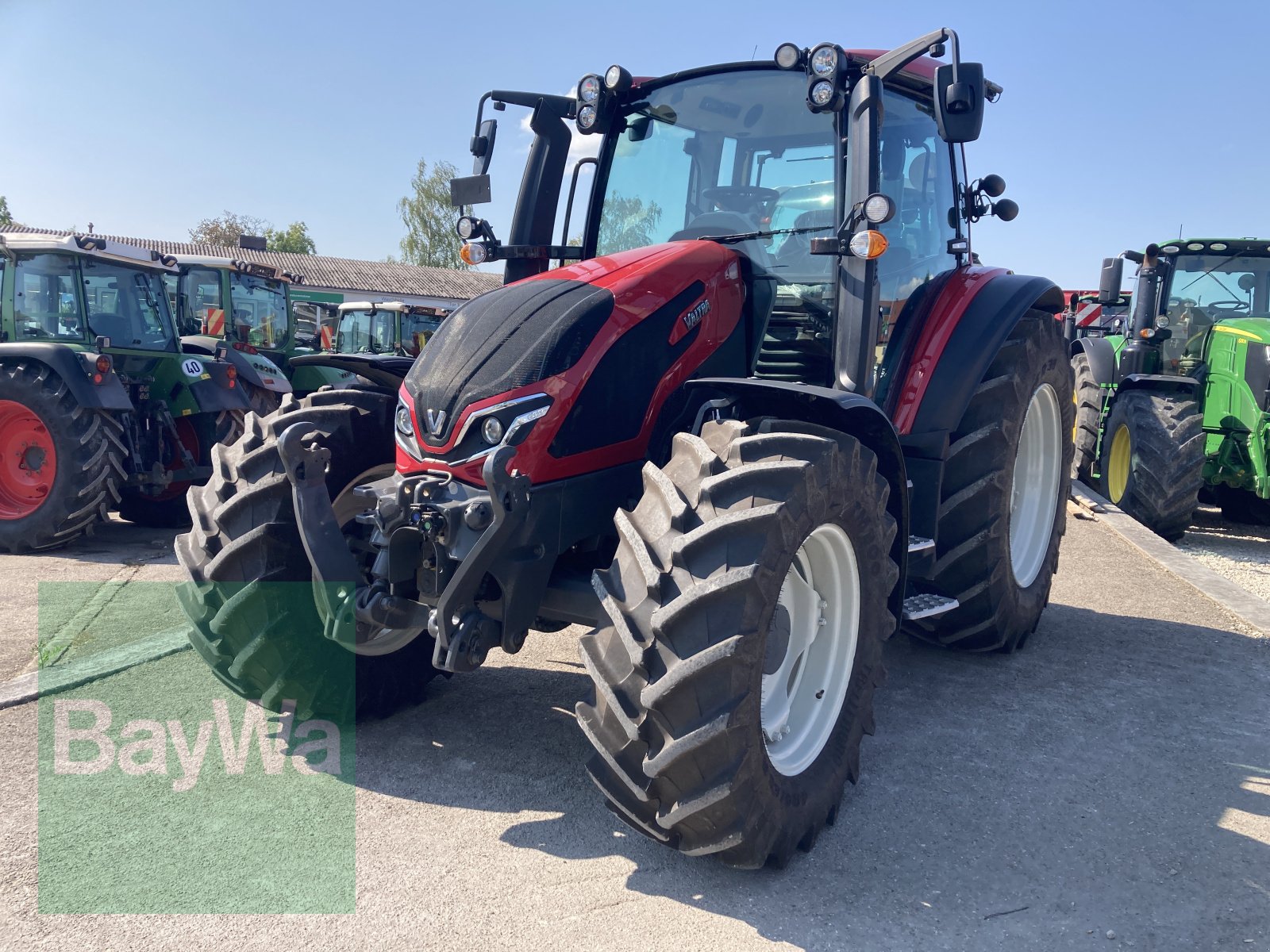 Traktor van het type Valtra G125, Gebrauchtmaschine in Dinkelsbühl (Foto 4)