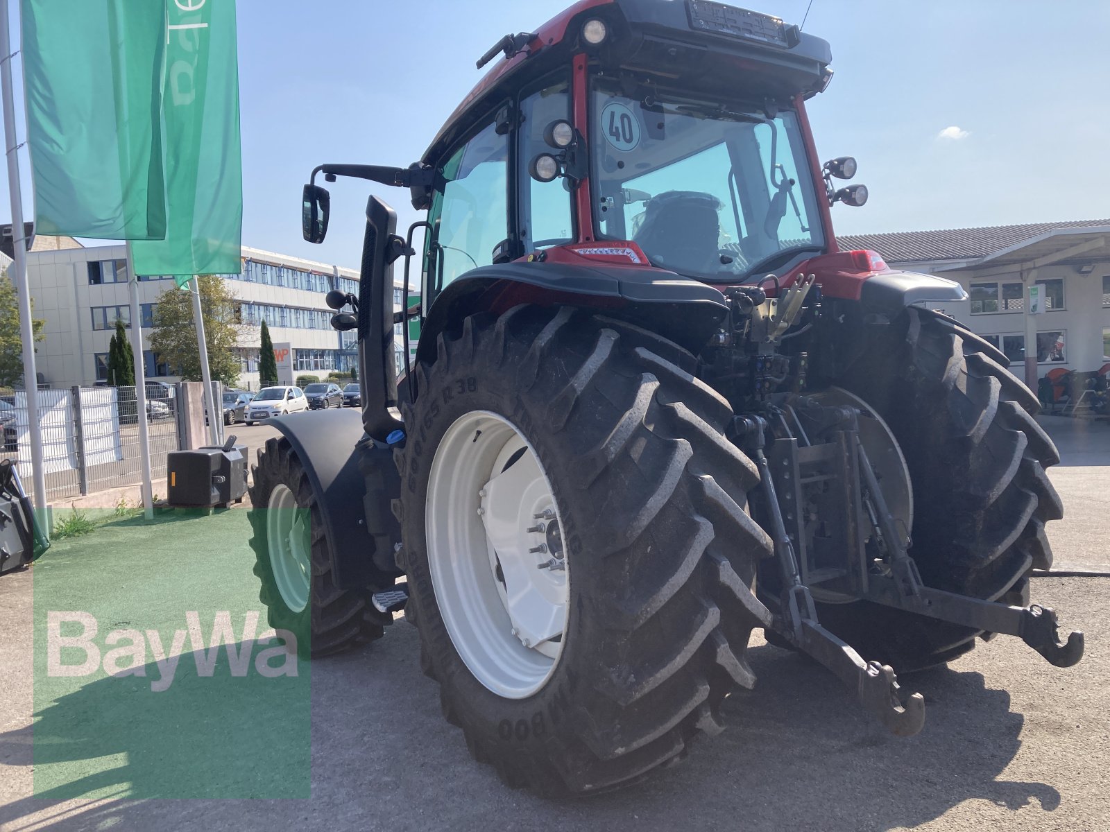 Traktor типа Valtra G125, Gebrauchtmaschine в Dinkelsbühl (Фотография 7)