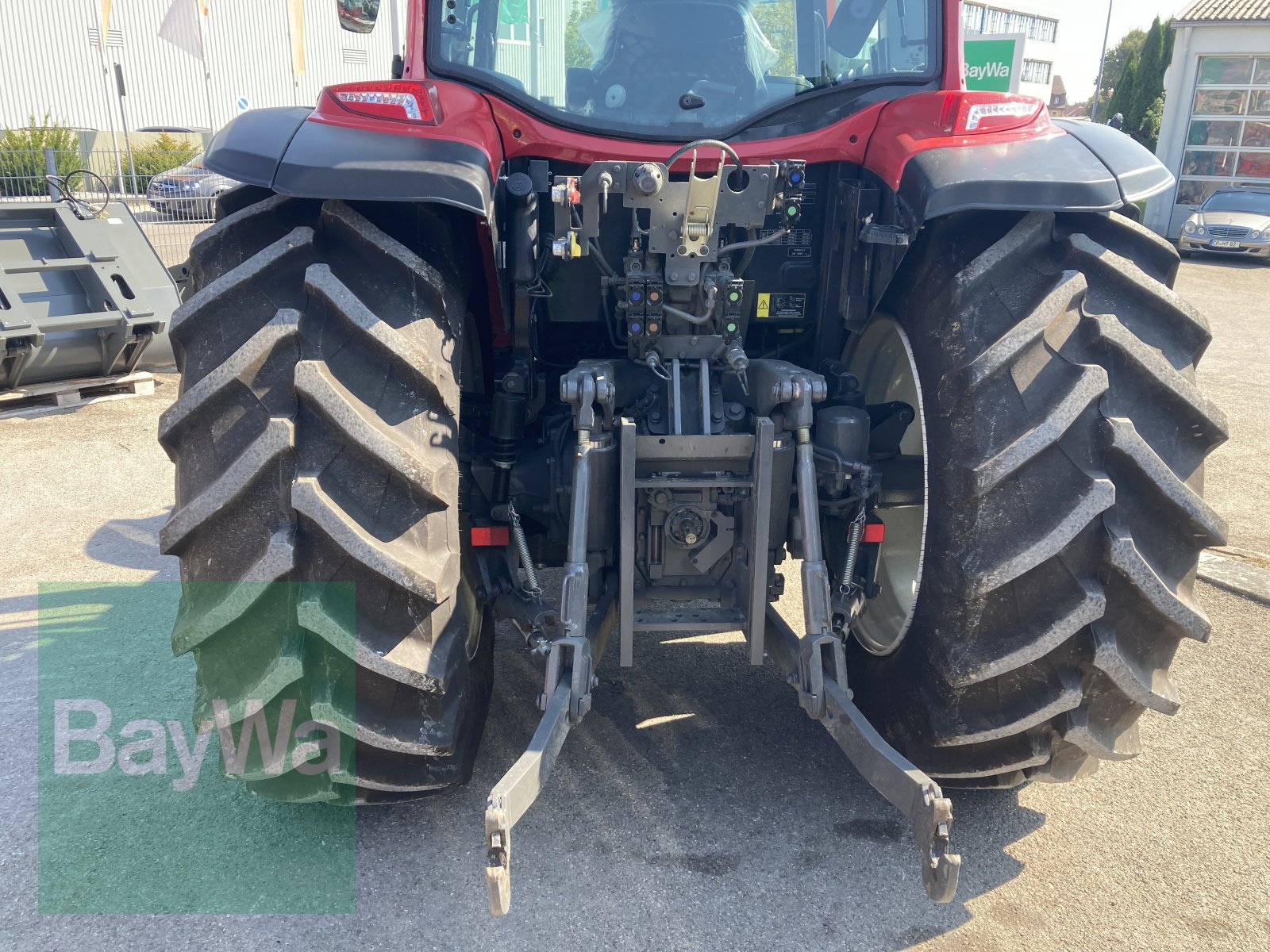 Traktor typu Valtra G125, Gebrauchtmaschine w Dinkelsbühl (Zdjęcie 8)