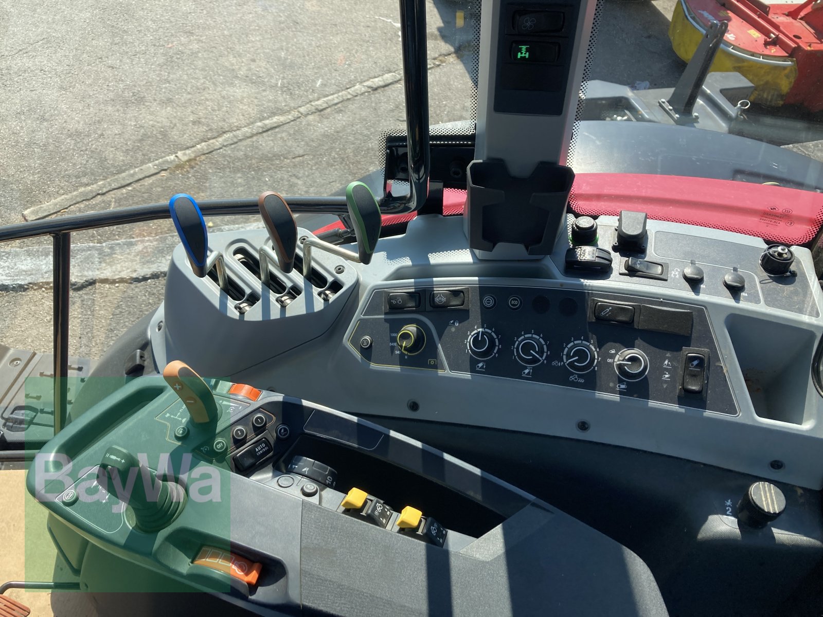 Traktor du type Valtra G125, Gebrauchtmaschine en Dinkelsbühl (Photo 16)