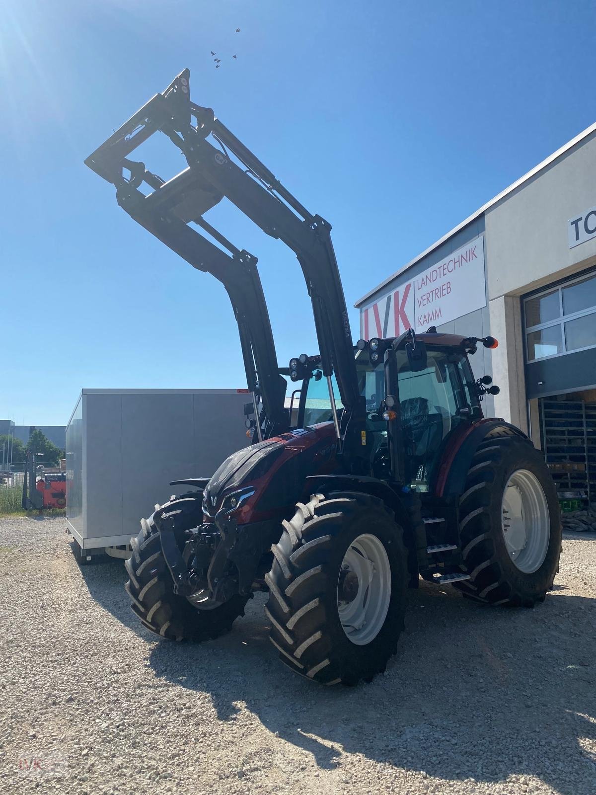 Traktor van het type Valtra G125ea, Neumaschine in Weißenburg (Foto 1)