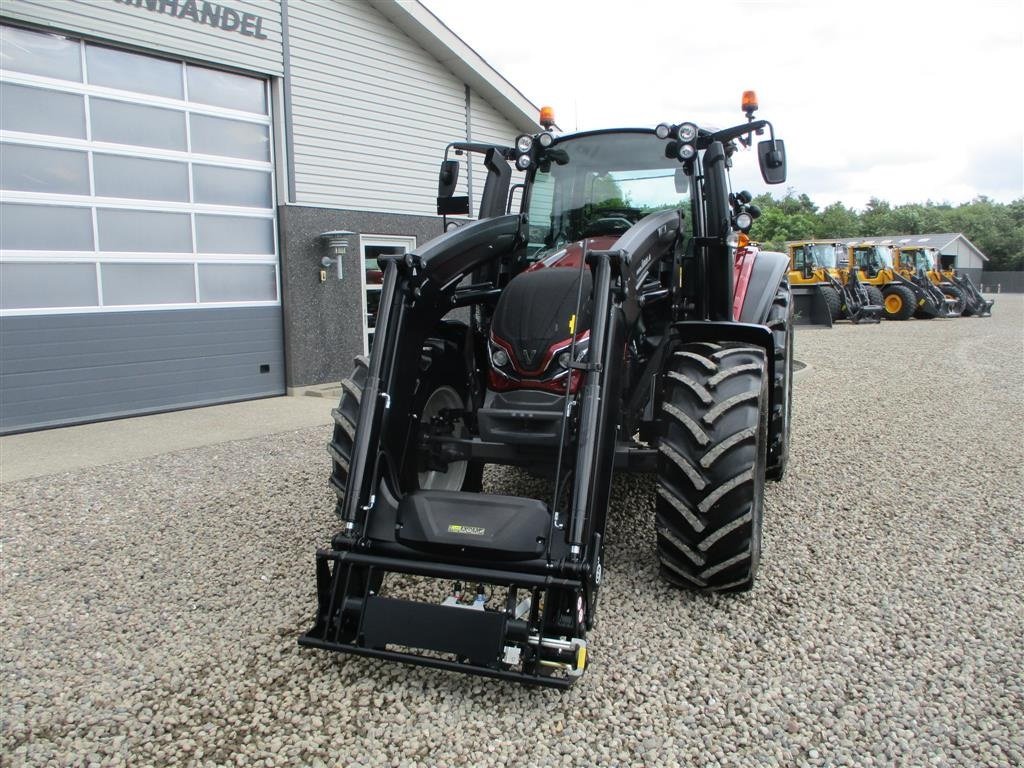 Traktor des Typs Valtra G135 Active DK - SOM NY med alt i udstyr og frontlæsser, Gebrauchtmaschine in Lintrup (Bild 7)