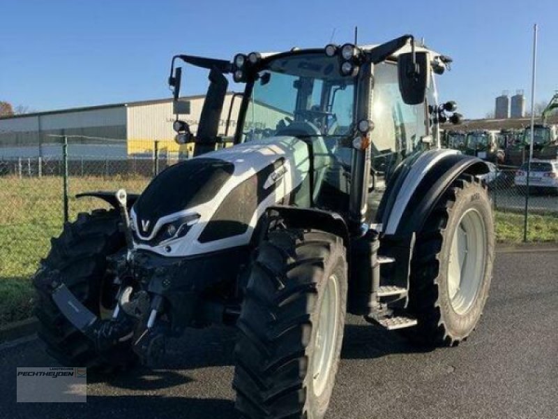 Traktor van het type Valtra G135 V, Vorführmaschine in Wegberg (Foto 1)