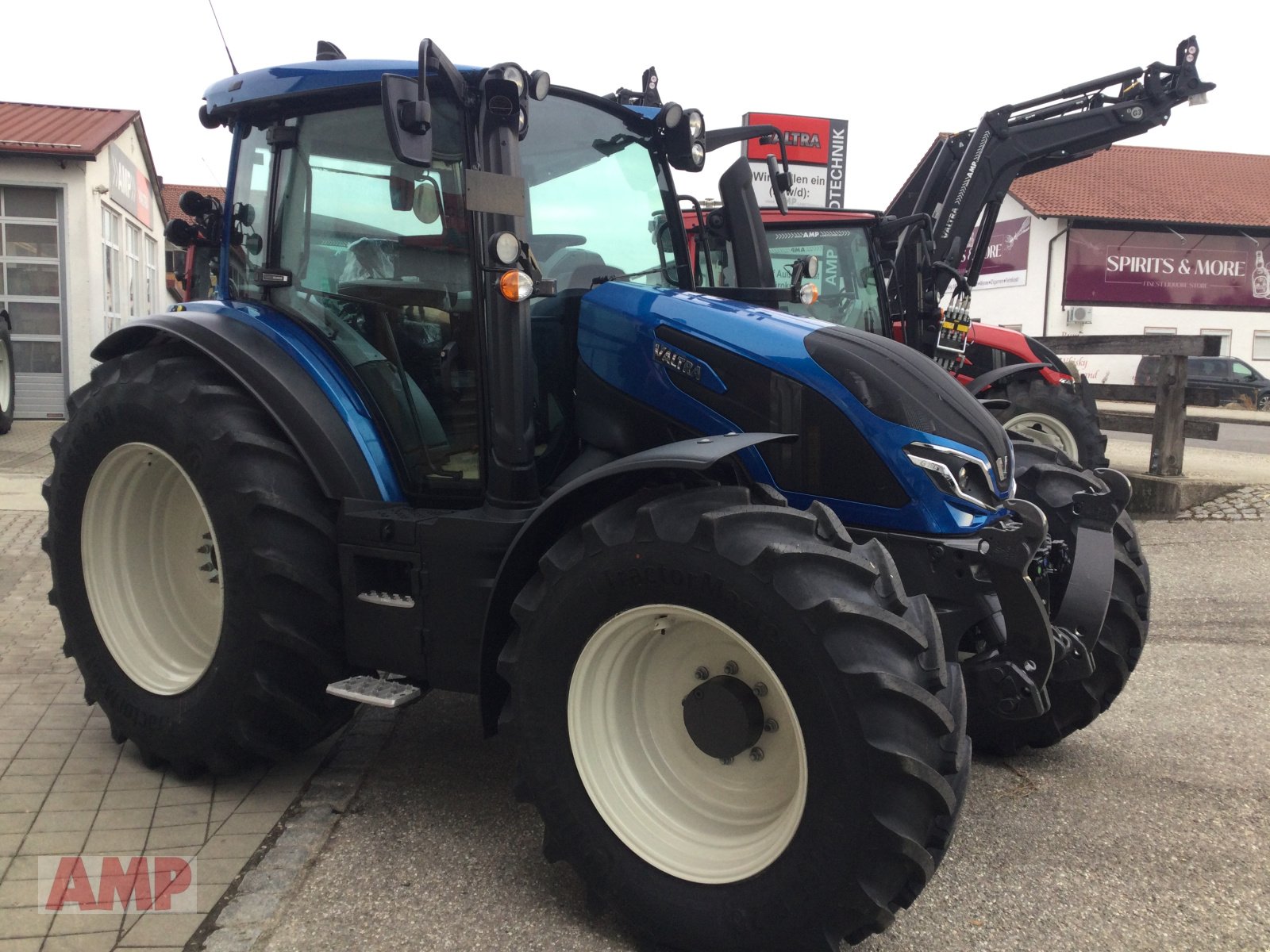 Traktor tipa Valtra G135 Versu, Neumaschine u Teising (Slika 1)