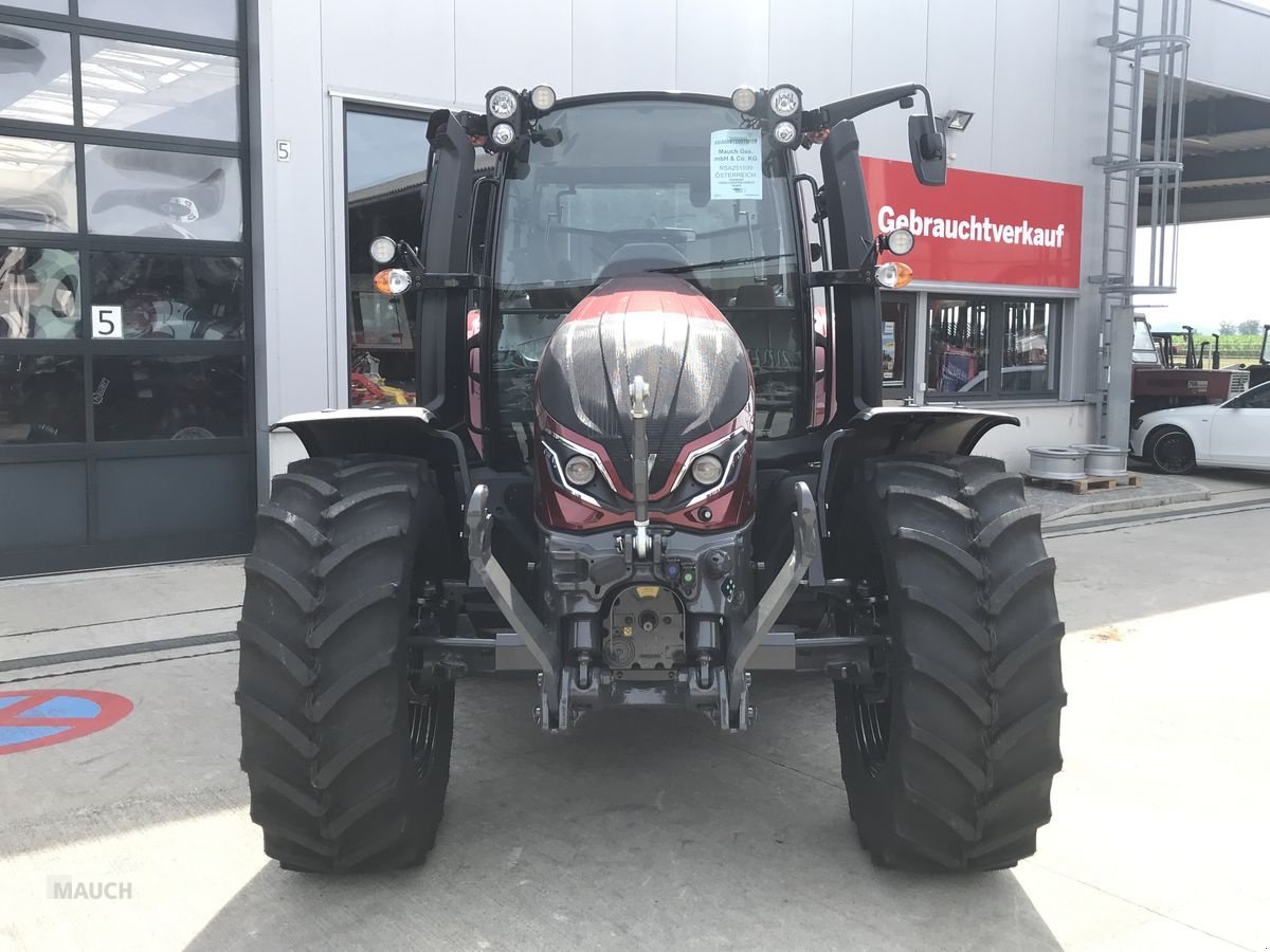 Traktor del tipo Valtra G135 VERSU, Neumaschine en Burgkirchen (Imagen 11)