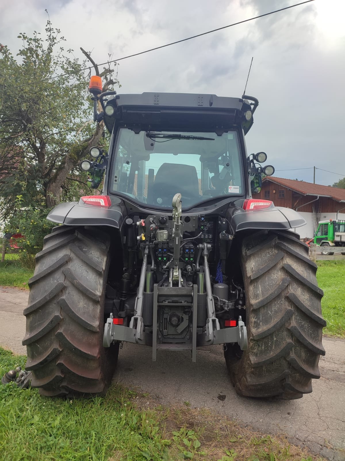 Traktor du type Valtra G135 Versu, Gebrauchtmaschine en Sonthofen (Photo 5)