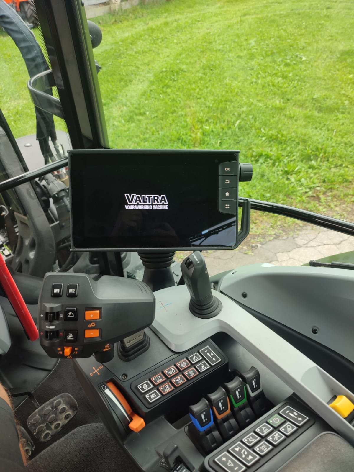 Traktor του τύπου Valtra G135 Versu, Gebrauchtmaschine σε Sonthofen (Φωτογραφία 12)