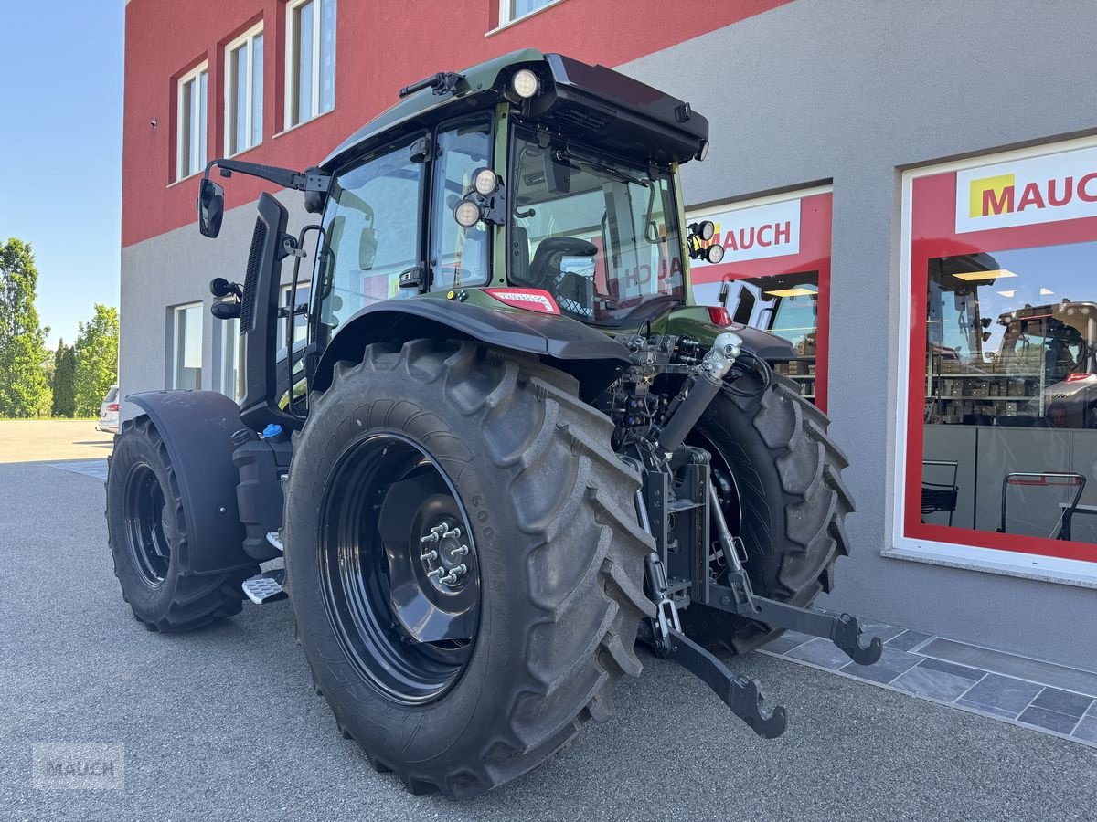 Traktor typu Valtra G135, Neumaschine v Burgkirchen (Obrázek 4)