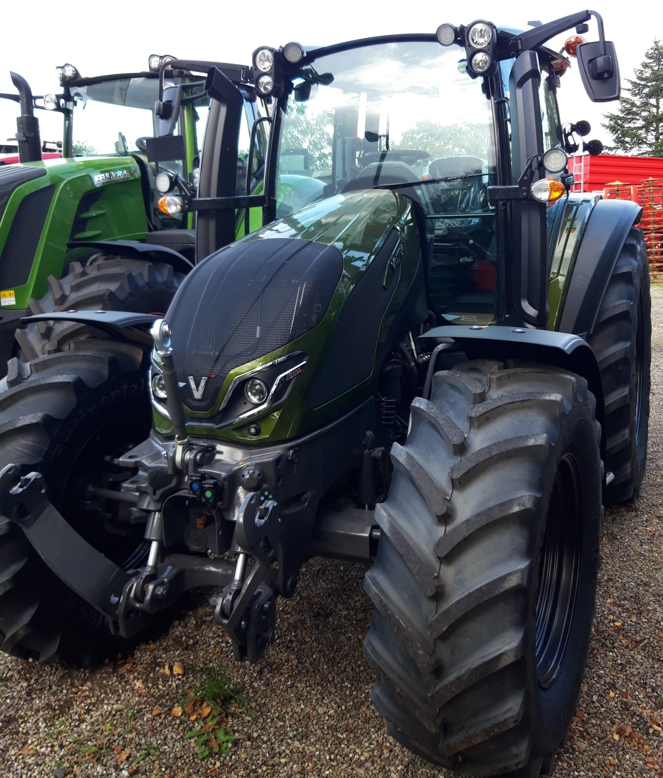 Traktor tip Valtra G135A, Gebrauchtmaschine in Eckernförde (Poză 1)