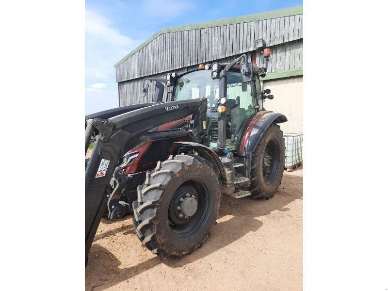 Traktor del tipo Valtra G135V, Gebrauchtmaschine In ANTIGNY (Immagine 1)