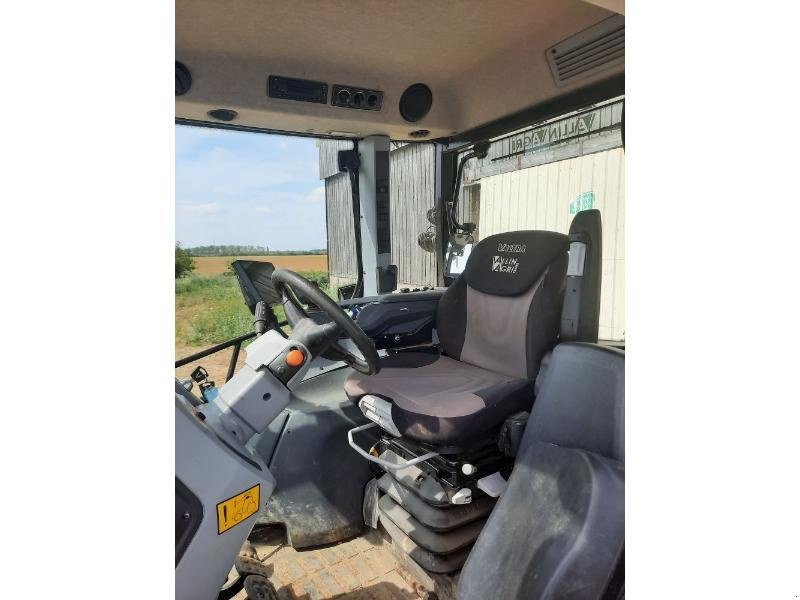 Traktor tipa Valtra G135V, Gebrauchtmaschine u ANTIGNY (Slika 8)