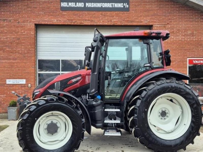 Traktor van het type Valtra G135V, Gebrauchtmaschine in Ringkøbing (Foto 1)