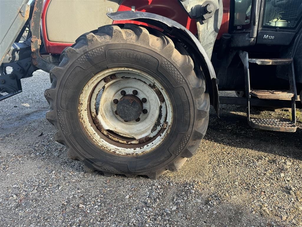 Traktor van het type Valtra M120 Ålø Q55 Fr. læsser, Gebrauchtmaschine in Brørup (Foto 8)