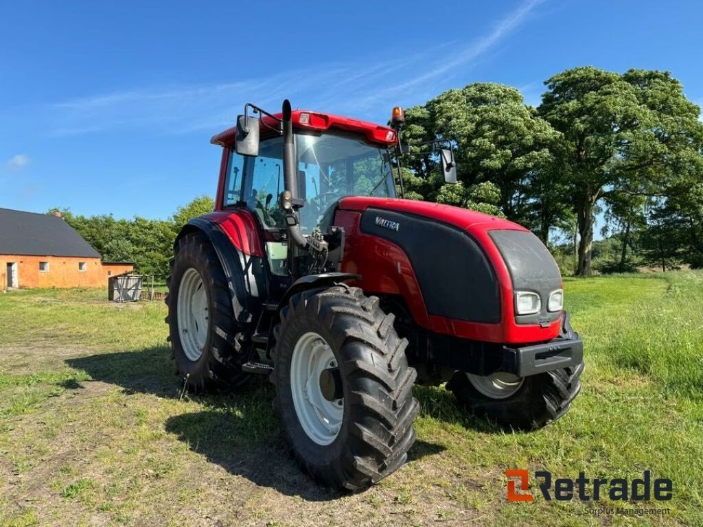 Traktor du type Valtra M120, Gebrauchtmaschine en Rødovre (Photo 4)