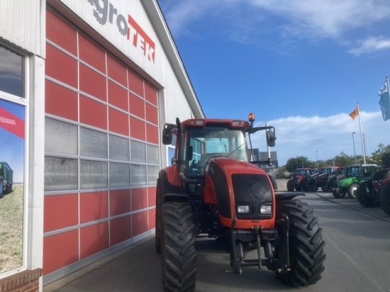 Traktor typu Valtra M130 Front lift og nye dæk, Gebrauchtmaschine v Hobro (Obrázek 1)