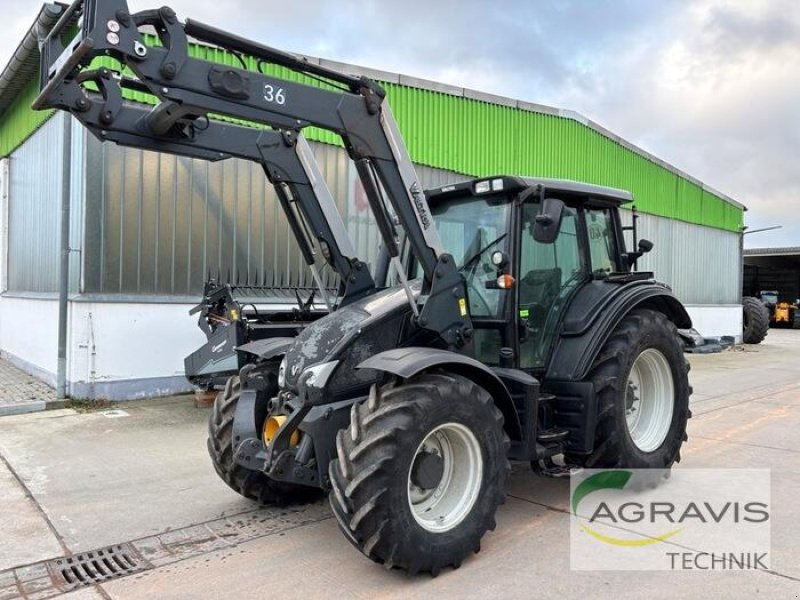 Traktor van het type Valtra N 103 H3 HITECH, Gebrauchtmaschine in Seelow (Foto 1)