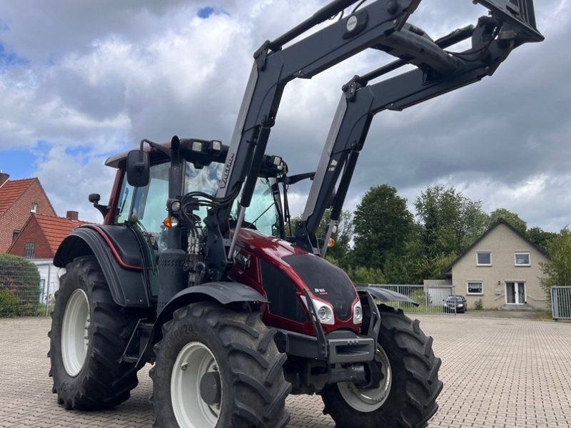 Traktor del tipo Valtra N 103 H5 HiTech Unlimeted Traktor, Gebrauchtmaschine en Bramsche (Imagen 1)