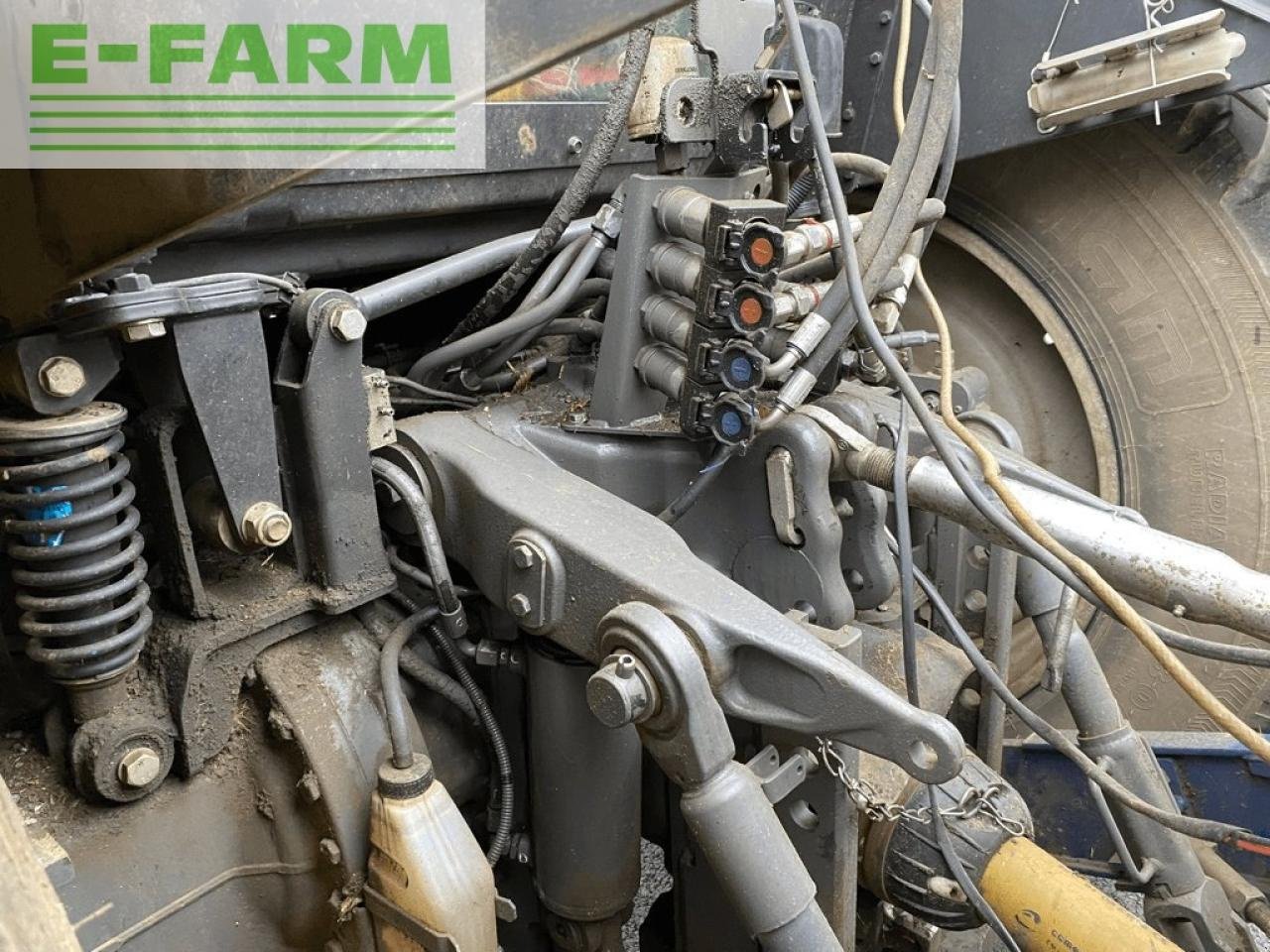 Traktor van het type Valtra n 103 hi.tech . destockage, Gebrauchtmaschine in Ytrac (Foto 7)